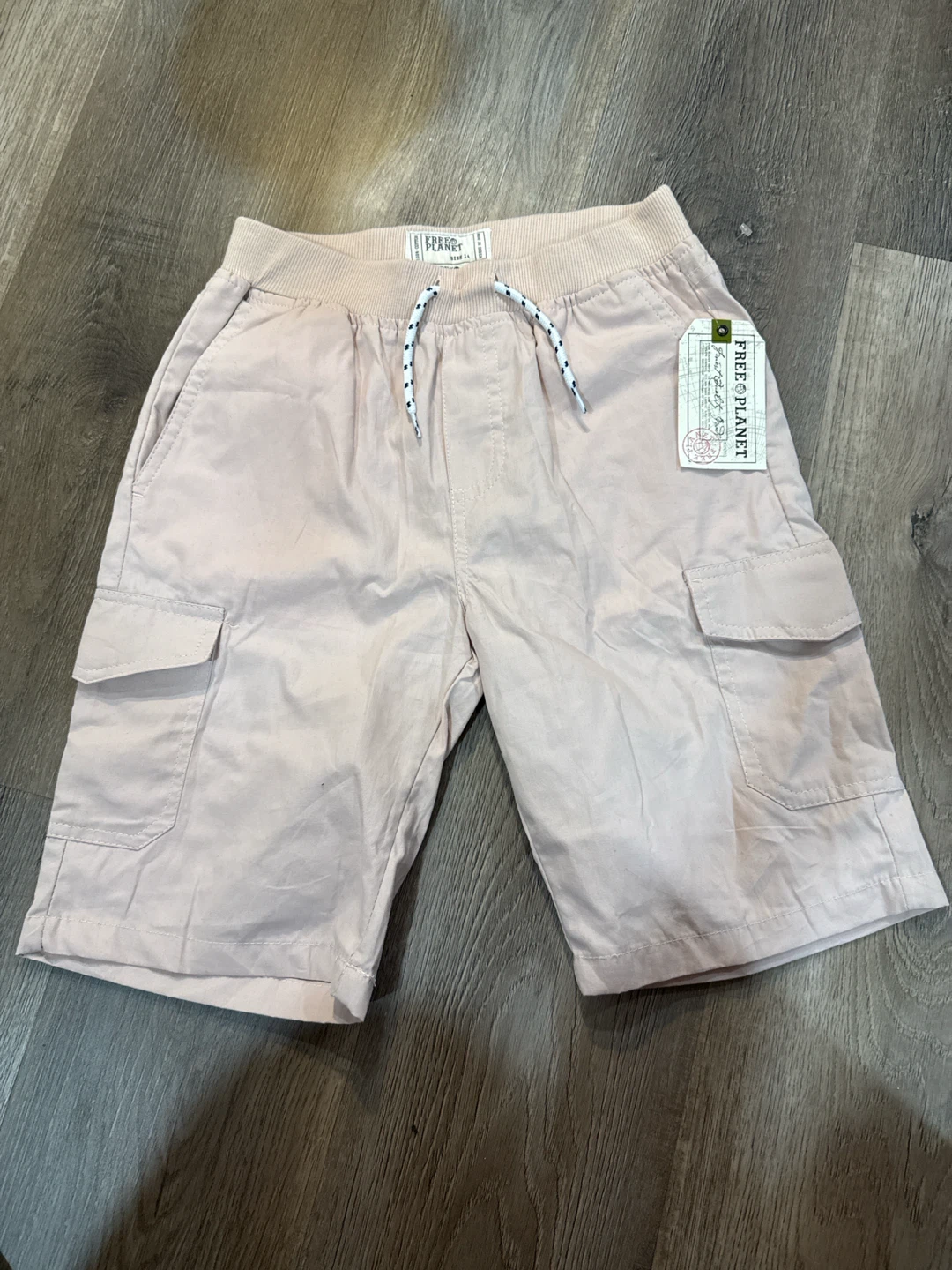 Free Planet Cargo Shorts Size 14 Desert Clay