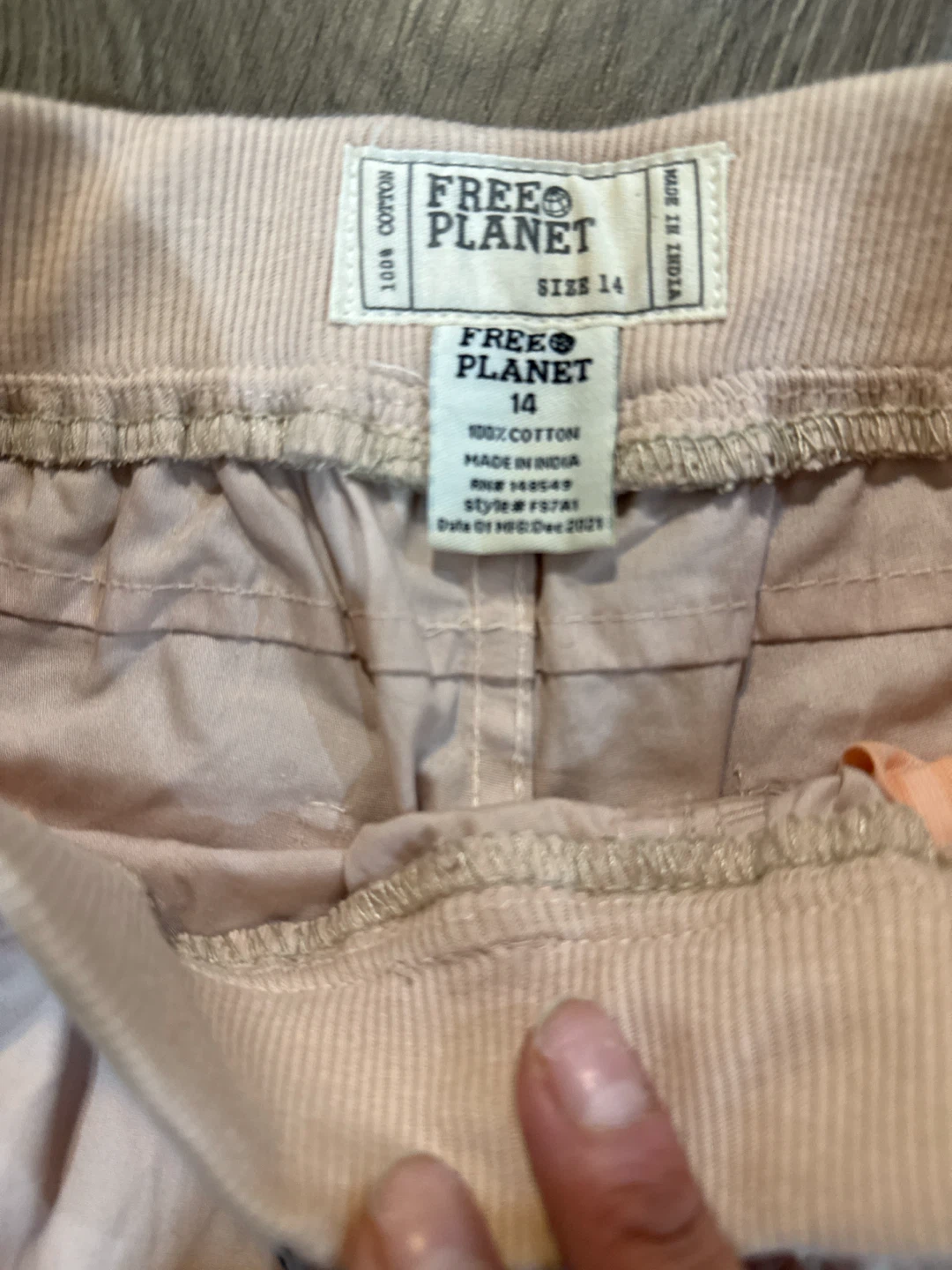 Free Planet Cargo Shorts Size 14 Desert Clay - photo 3