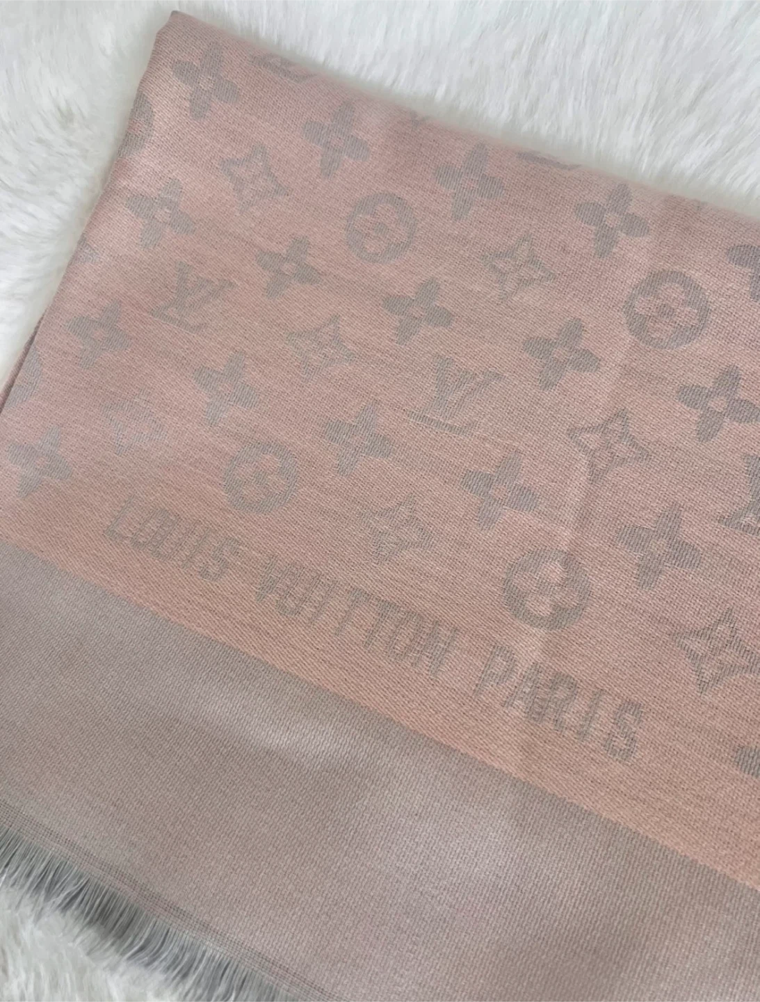 Louis Vuitton Paris Scarf - photo 2