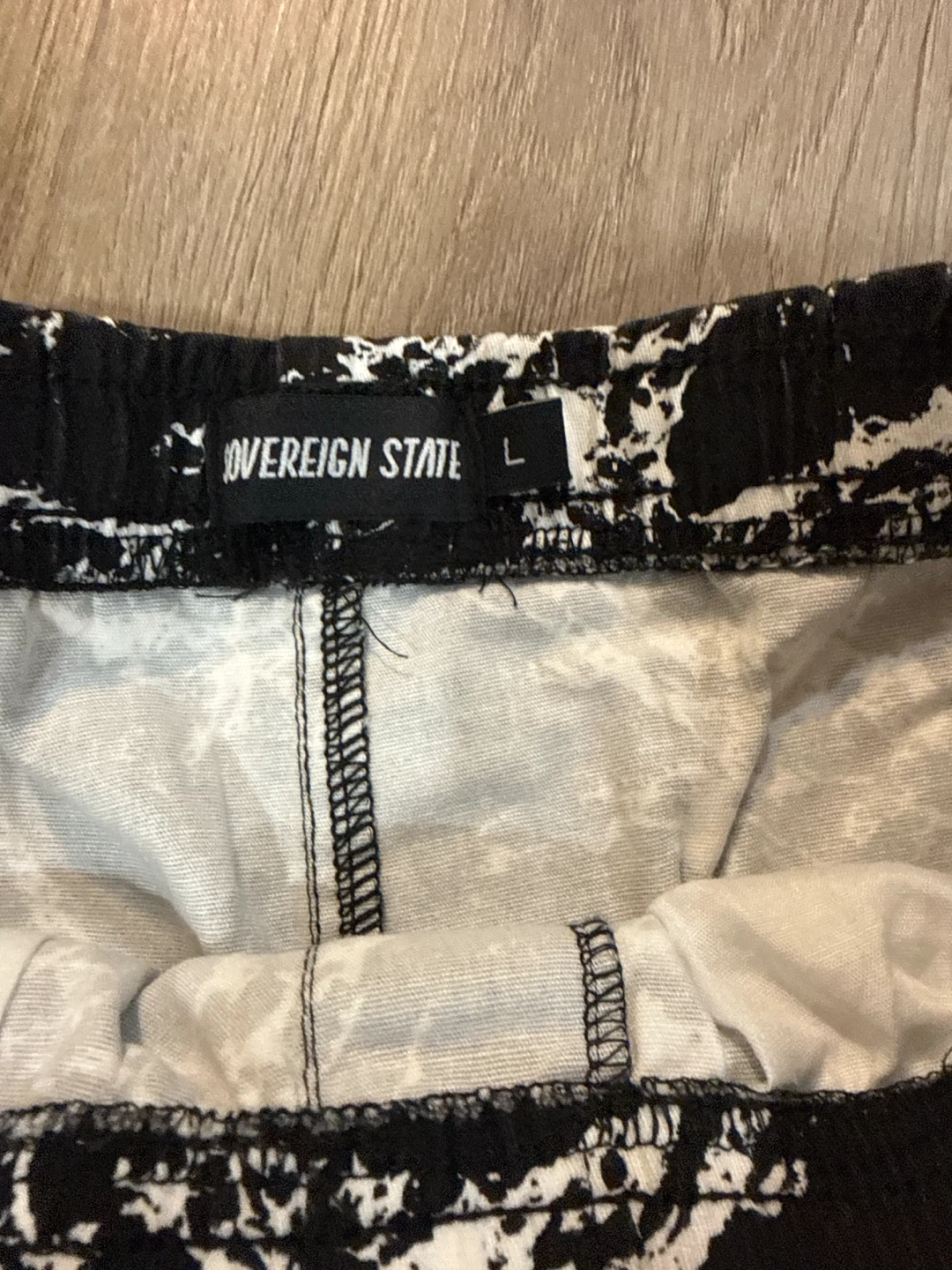 Sovereign State boys  Black & White Marble Print Shorts - photo 2