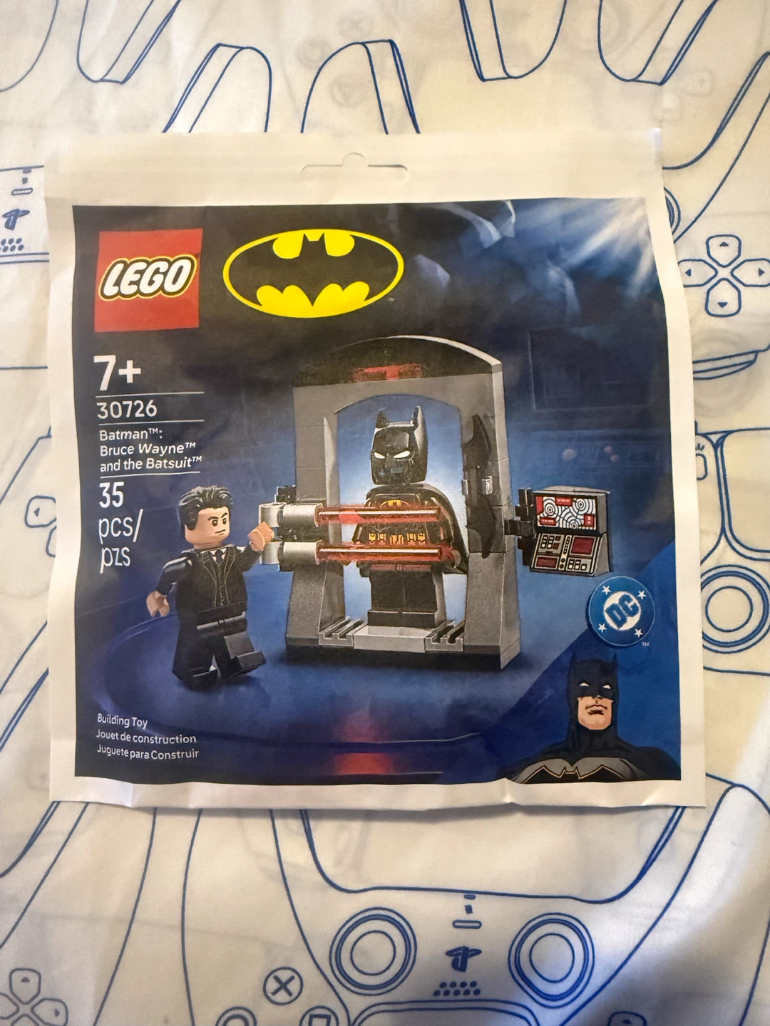 LEGO Batman Bruce Wayne and the Batsuit 30726