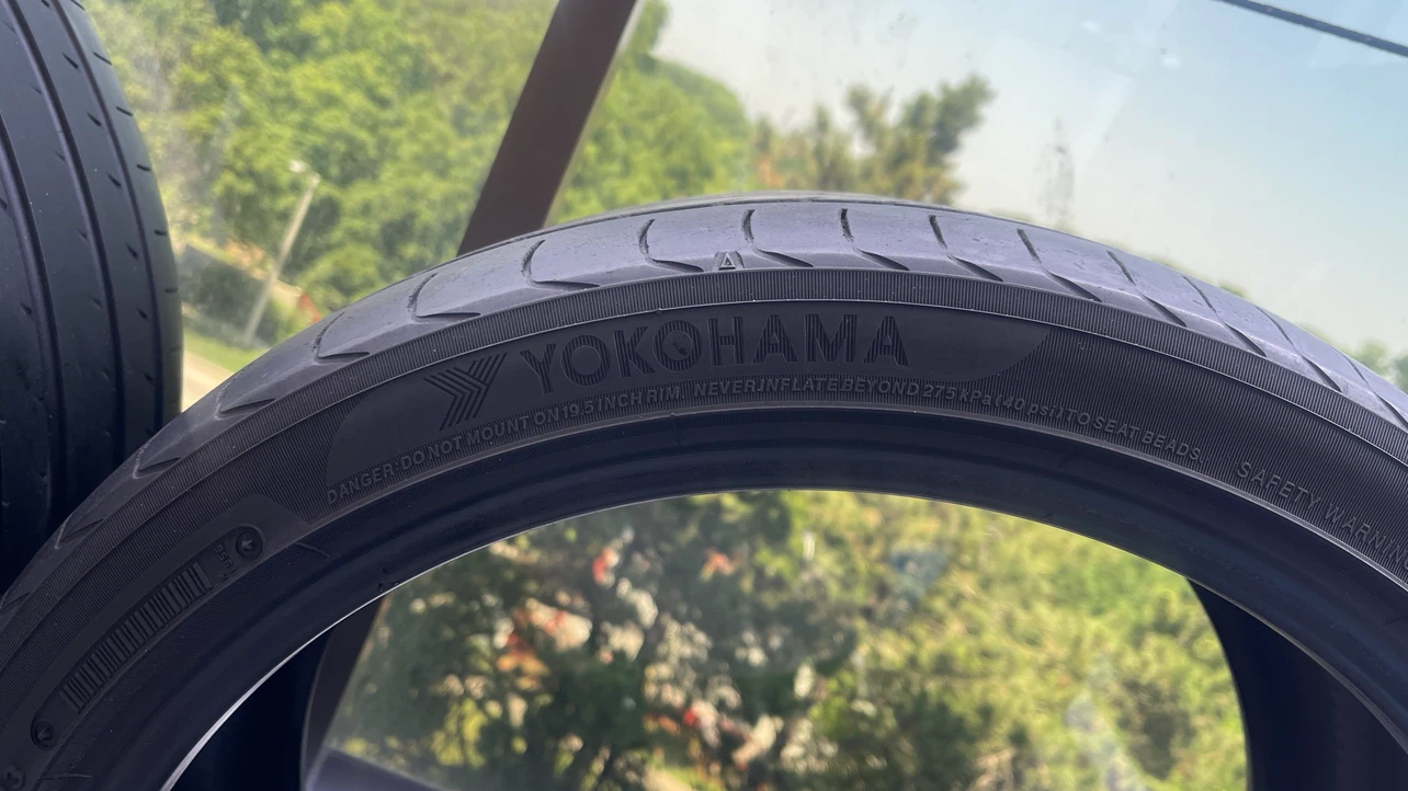 Two Yokohama Advan Sport A/S Performance Tires - 245/35R19 89W - photo 2
