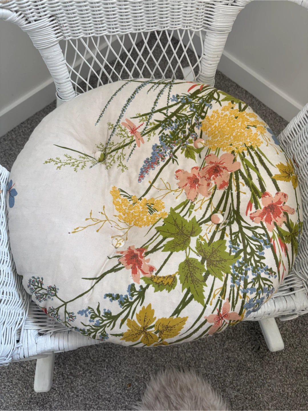 White Wicker Rocking Chair with Floral Cushion - photo 2
