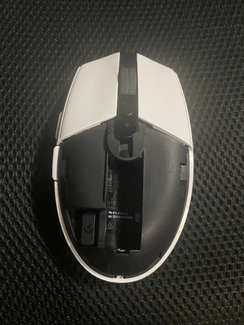 Logitech G305 LIGHTSPEED Wireless Gaming Mouse - White - photo 4