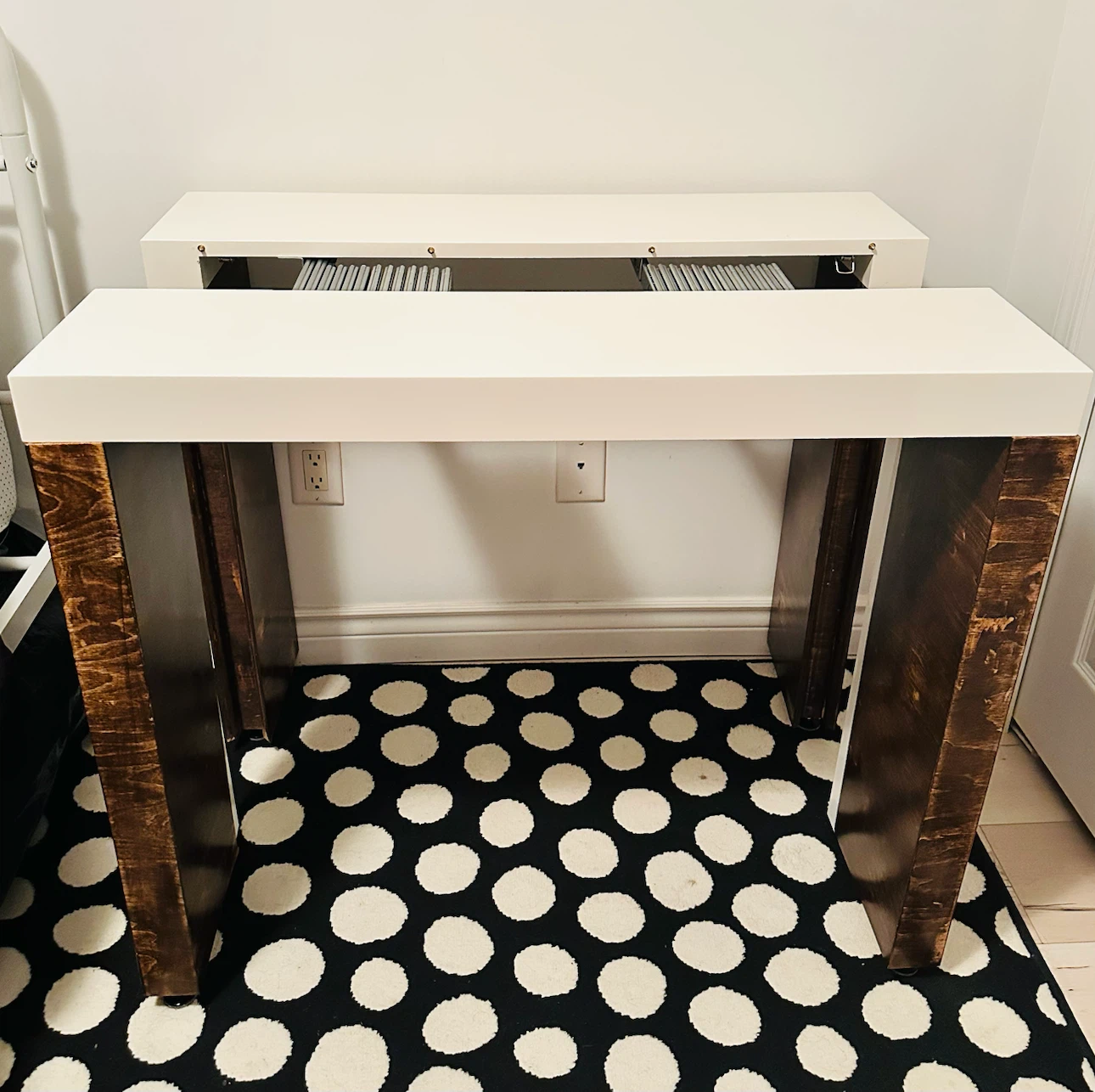 Convertible console to dining table