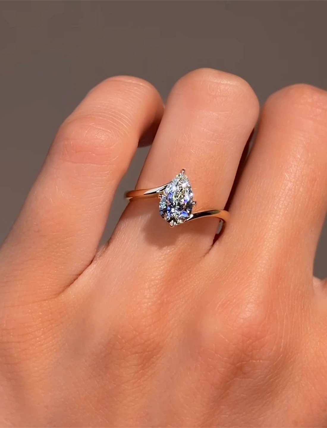 Pear Cut Mossanite Diamond Ring in 925 Silver