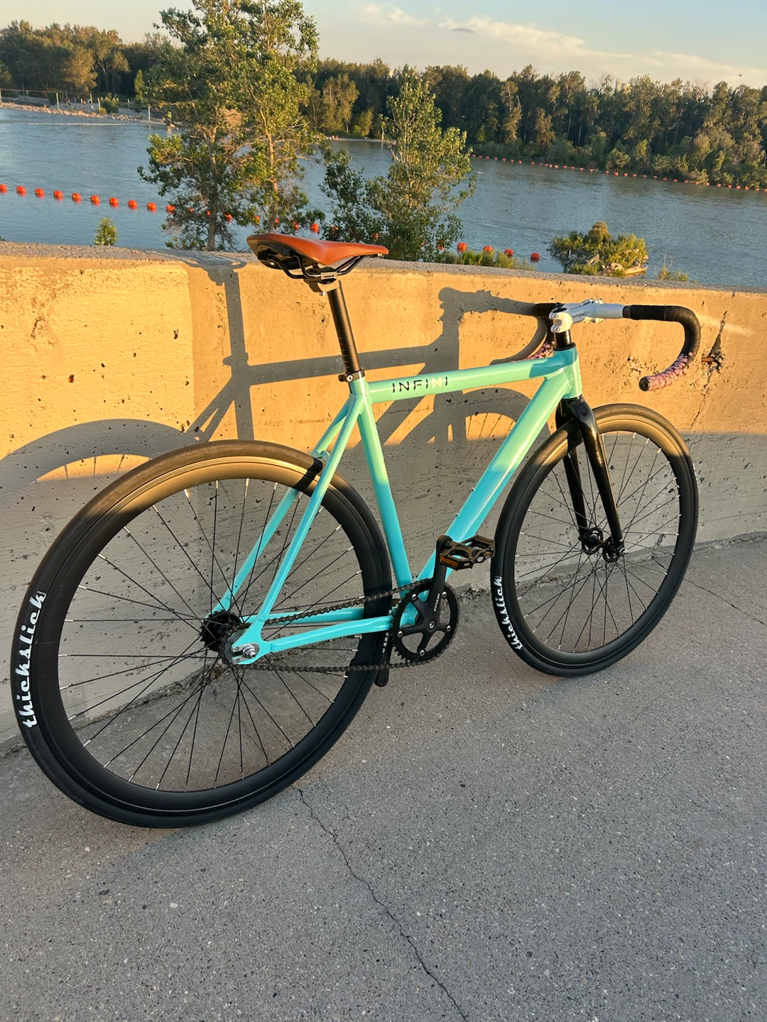 Infiniti Fixed Gear Bike
