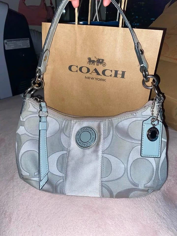 Coach Vintage Poppy Shoulder Bag