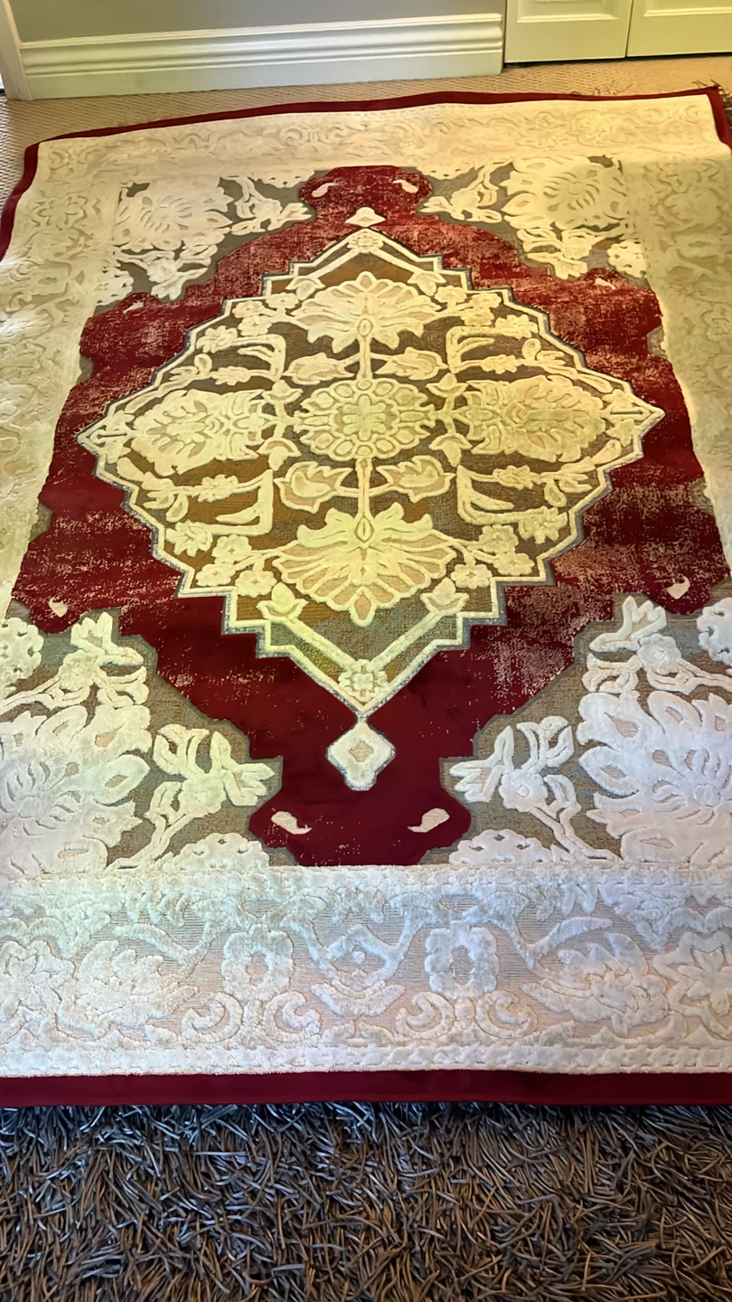 Rug cream and burgandy
