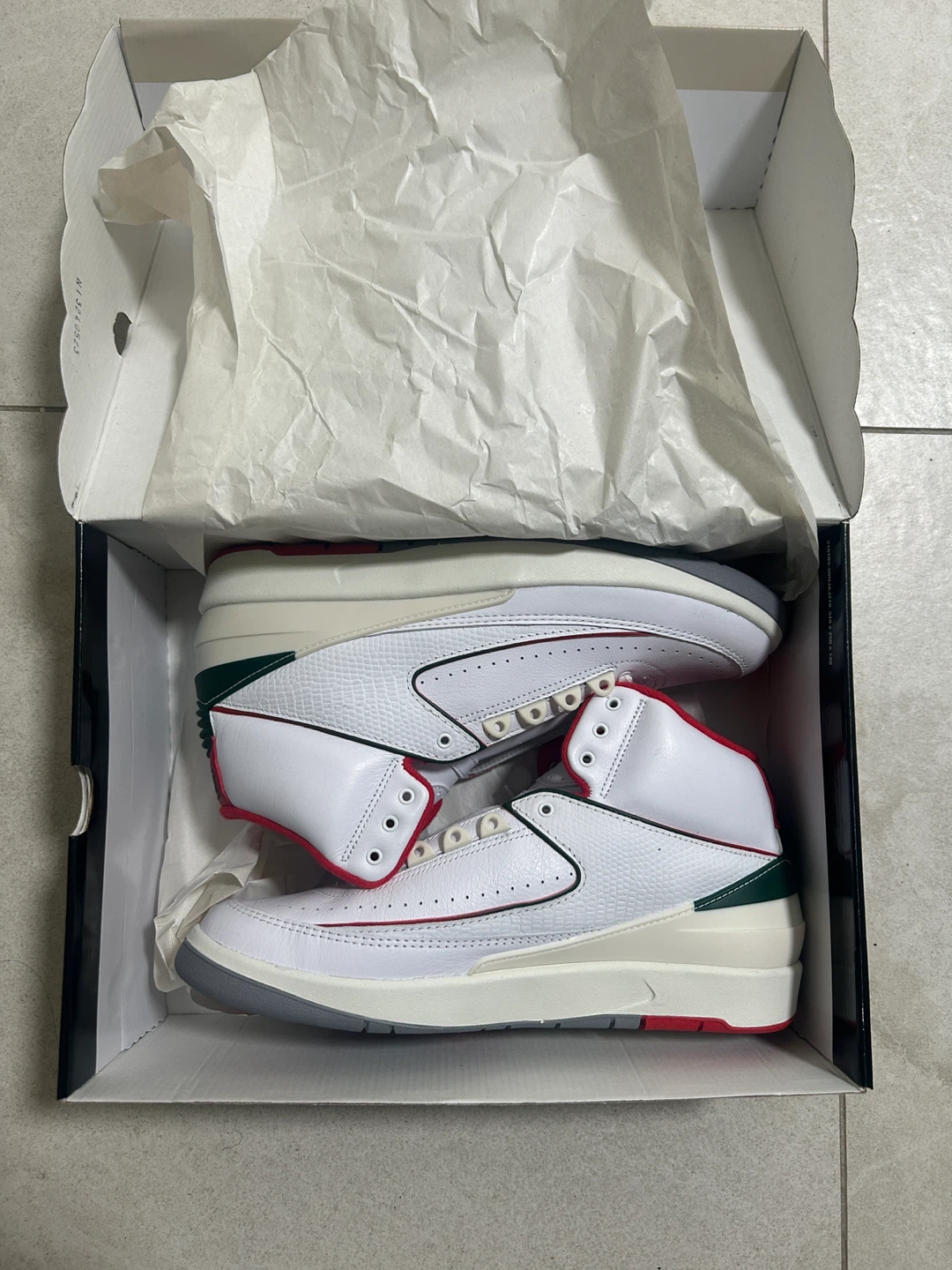 Air Jordan 2 Retro White Red Green - photo 5