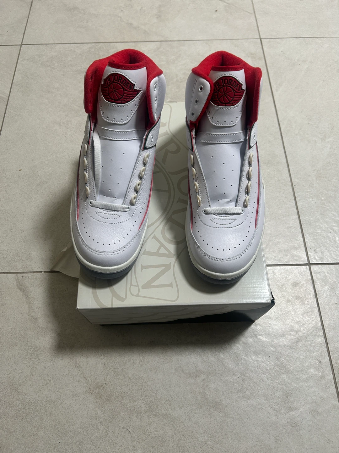 Air Jordan 2 Retro White Red Green - photo 3