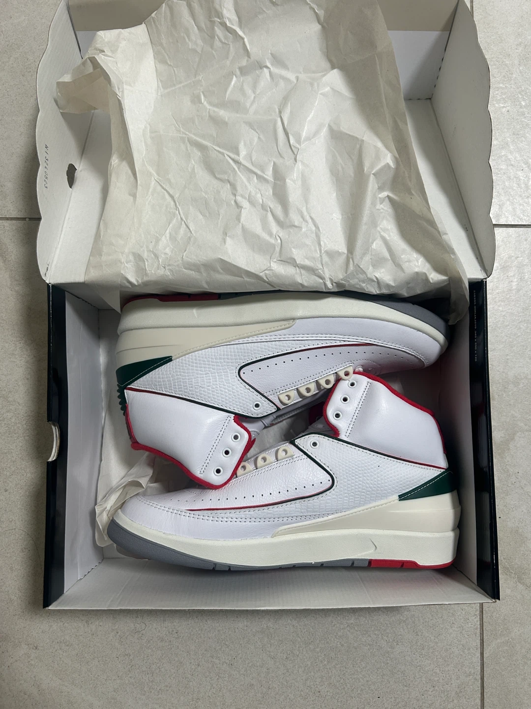 Air Jordan 2 Retro White Red Green - photo 4