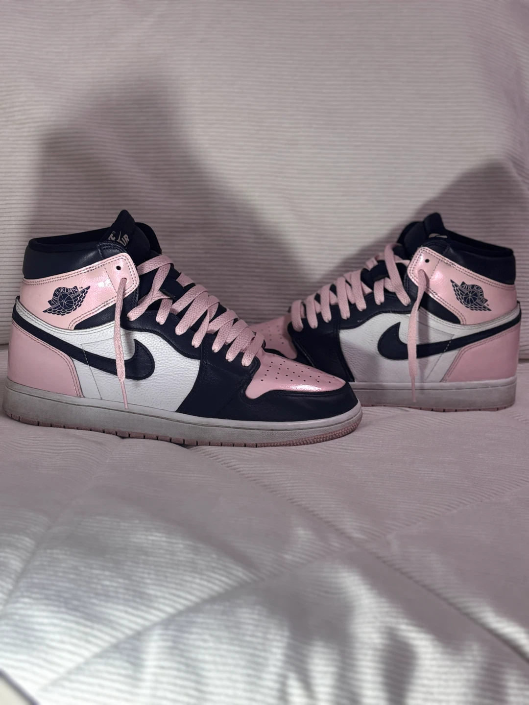 Jordan 1- Retro High, Bubble Gum Pink Atmosphere- Size 10.5W/9M - photo 2