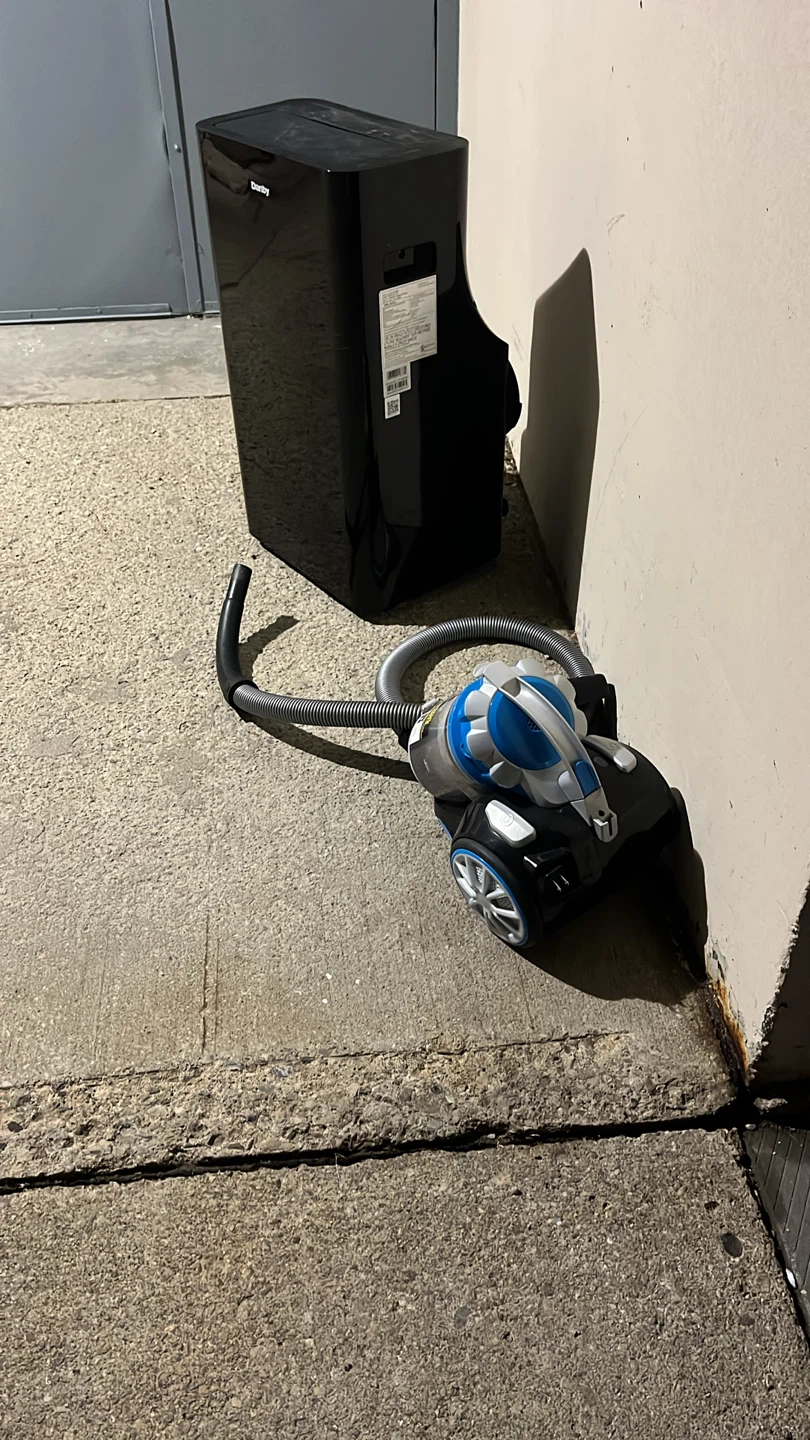 Danby Black Upright Vacuum Cleaner