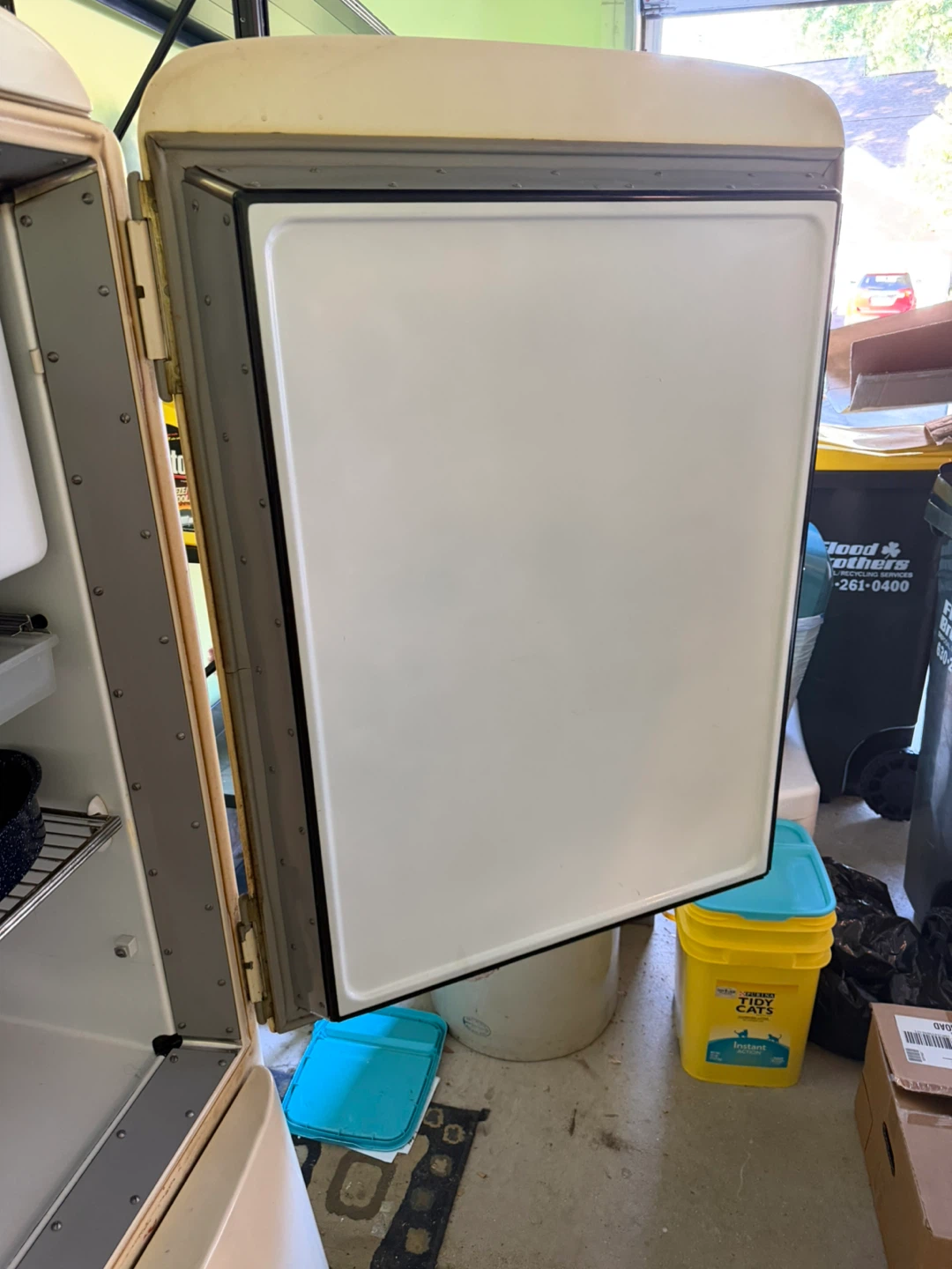 Vintage GE General Electric Refrigerator - photo 3