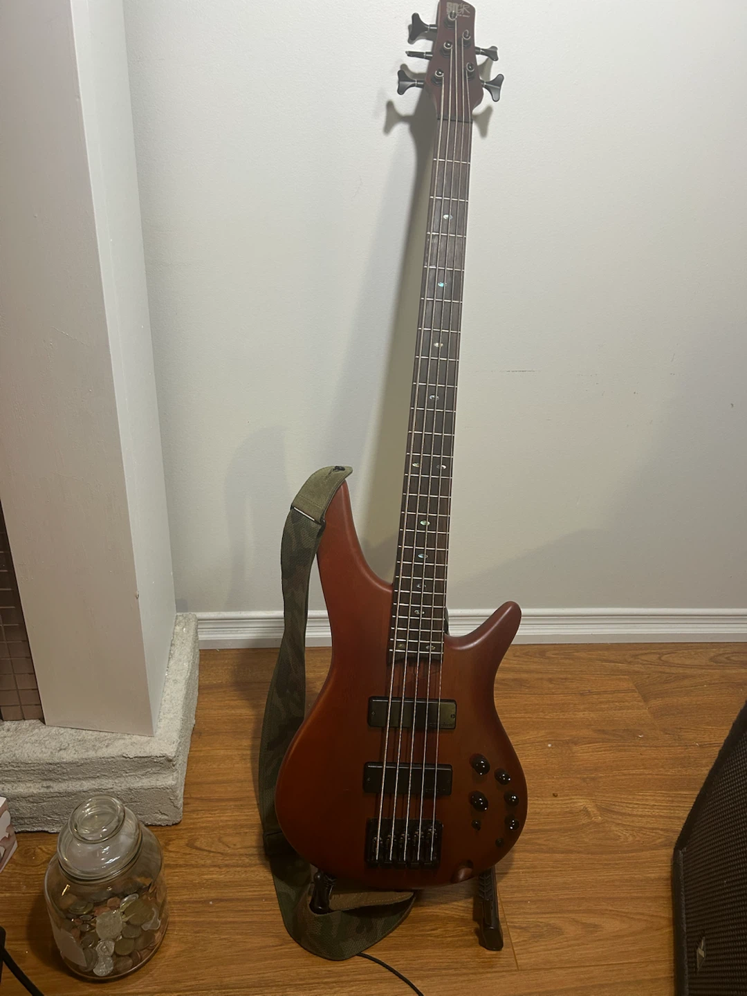 Ibanez SR505 Soundgear (SDGR) 5-String Bass - photo 5
