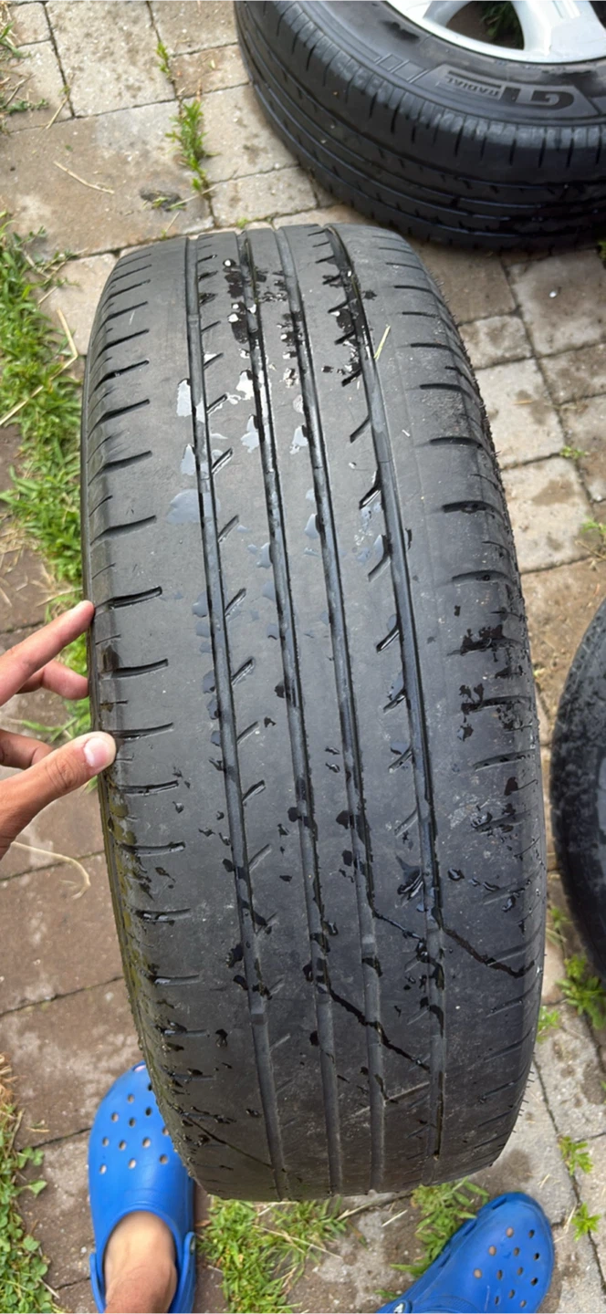 Nissan Tires and rims 235/65r18 - photo 2