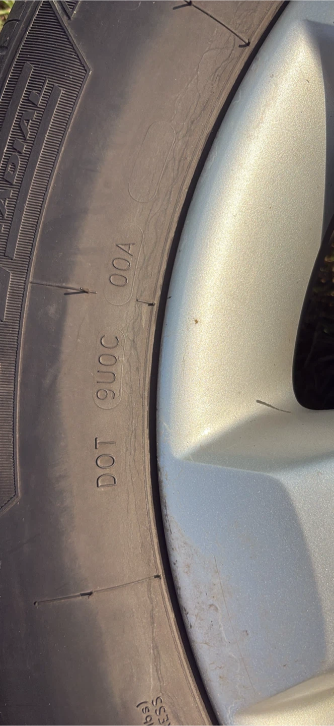 Nissan Tires and rims 235/65r18 - photo 5