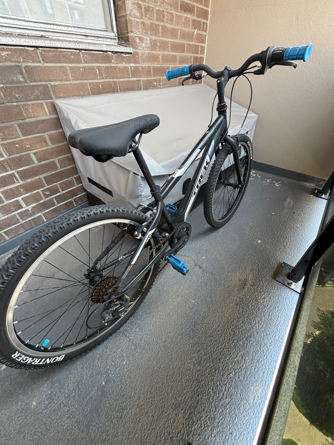 Trek Mountain Bike - photo 2