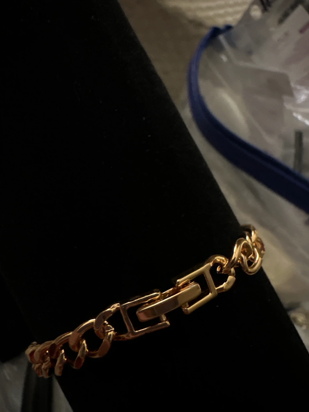 Gold Tone Bracelet with Emerald Green Stone - photo 3