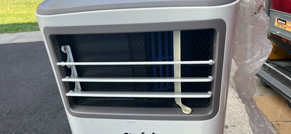 6000btu Comfee Portable Air Conditioner with Exhaust Hose - photo 3