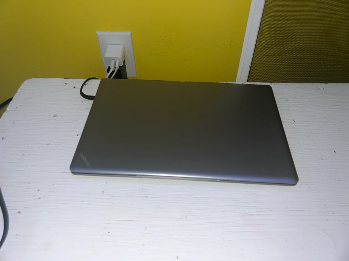 Notodd Laptop with Keyboard protecter and charger - photo 3