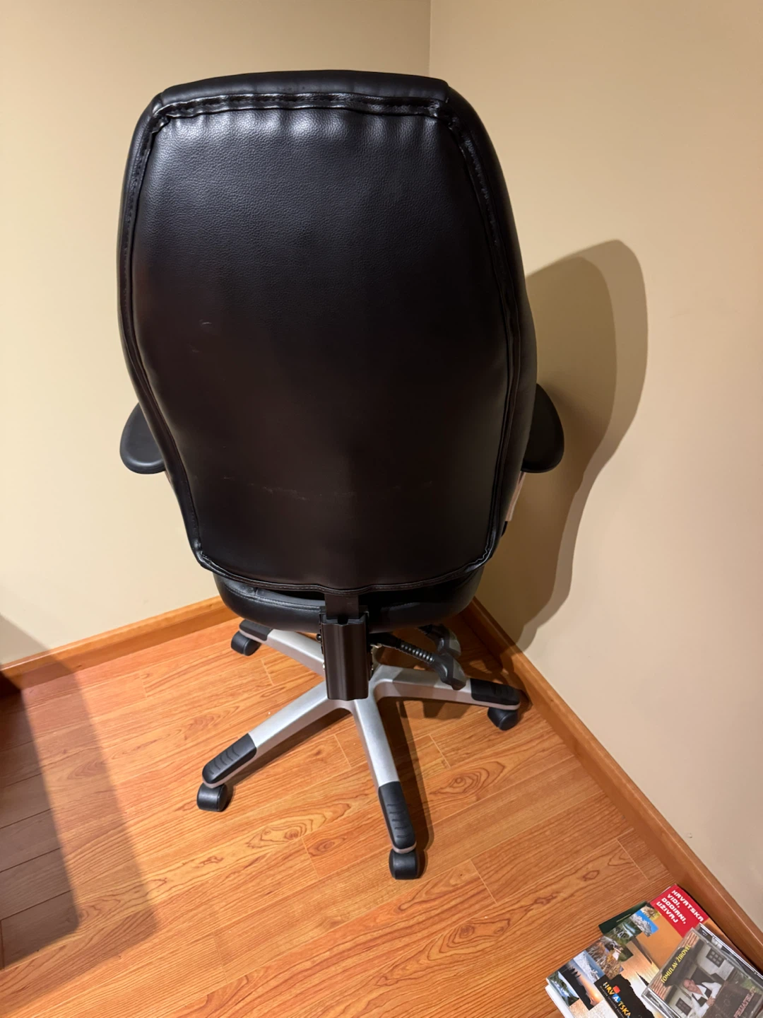 Black Office Chair - Some Wear - photo 3