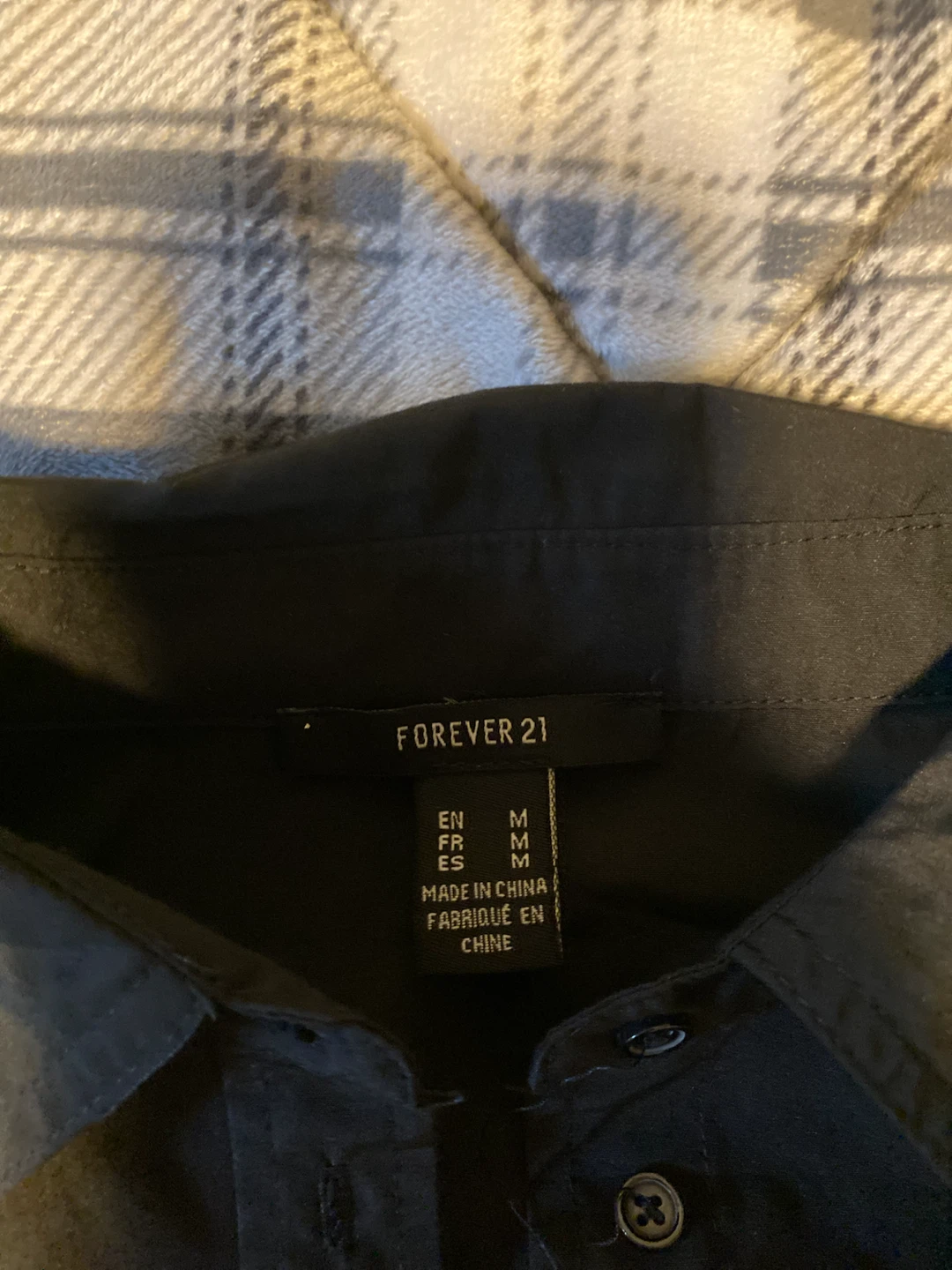 Women’s Forever 21 Black Button-Up Shirt Size Medium - photo 2