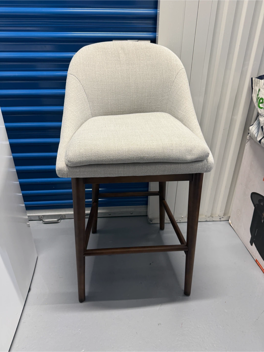 Light Gray Upholstered Bar Stool with Wooden Legs