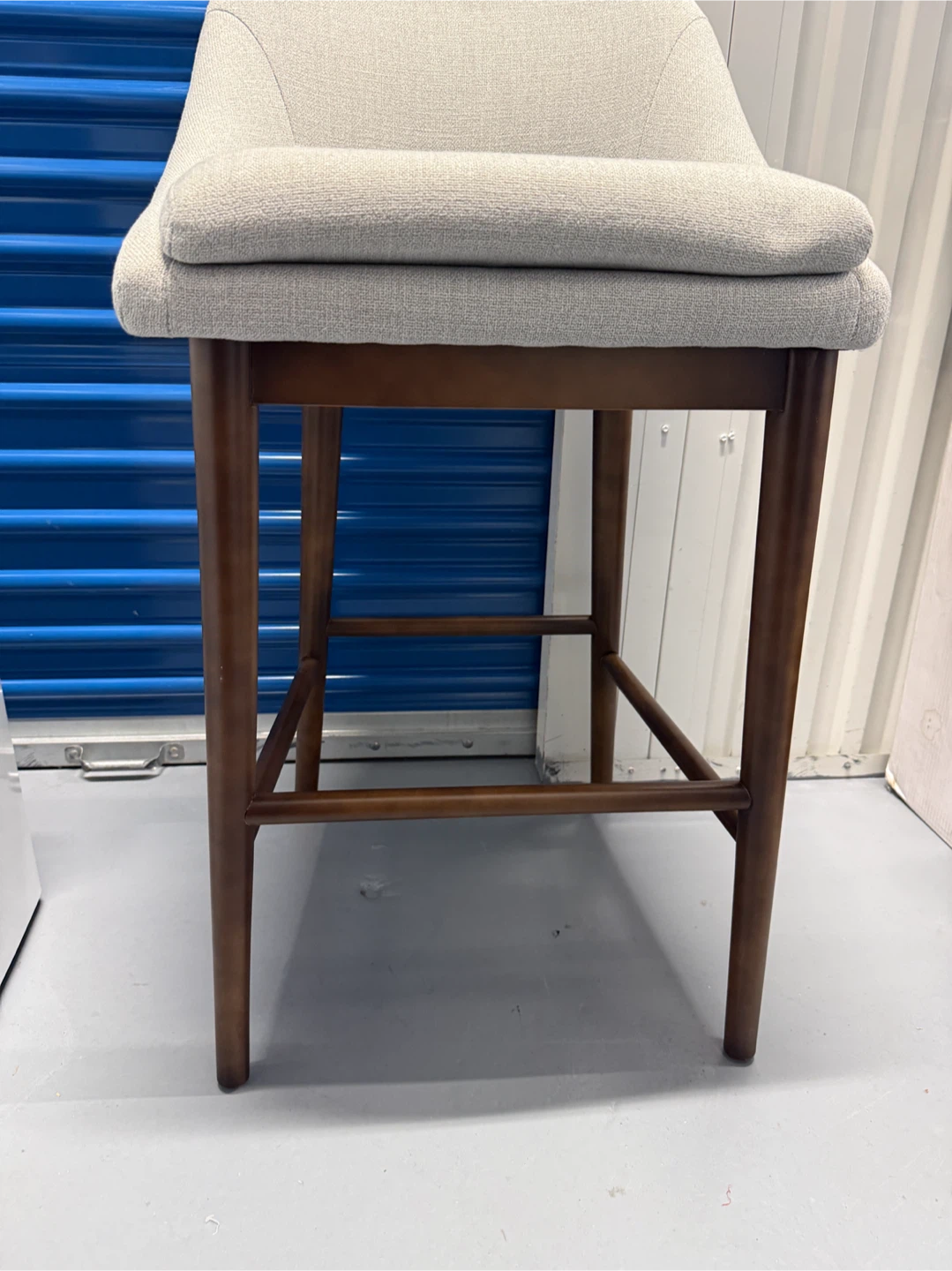 Light Gray Upholstered Bar Stool with Wooden Legs - photo 3