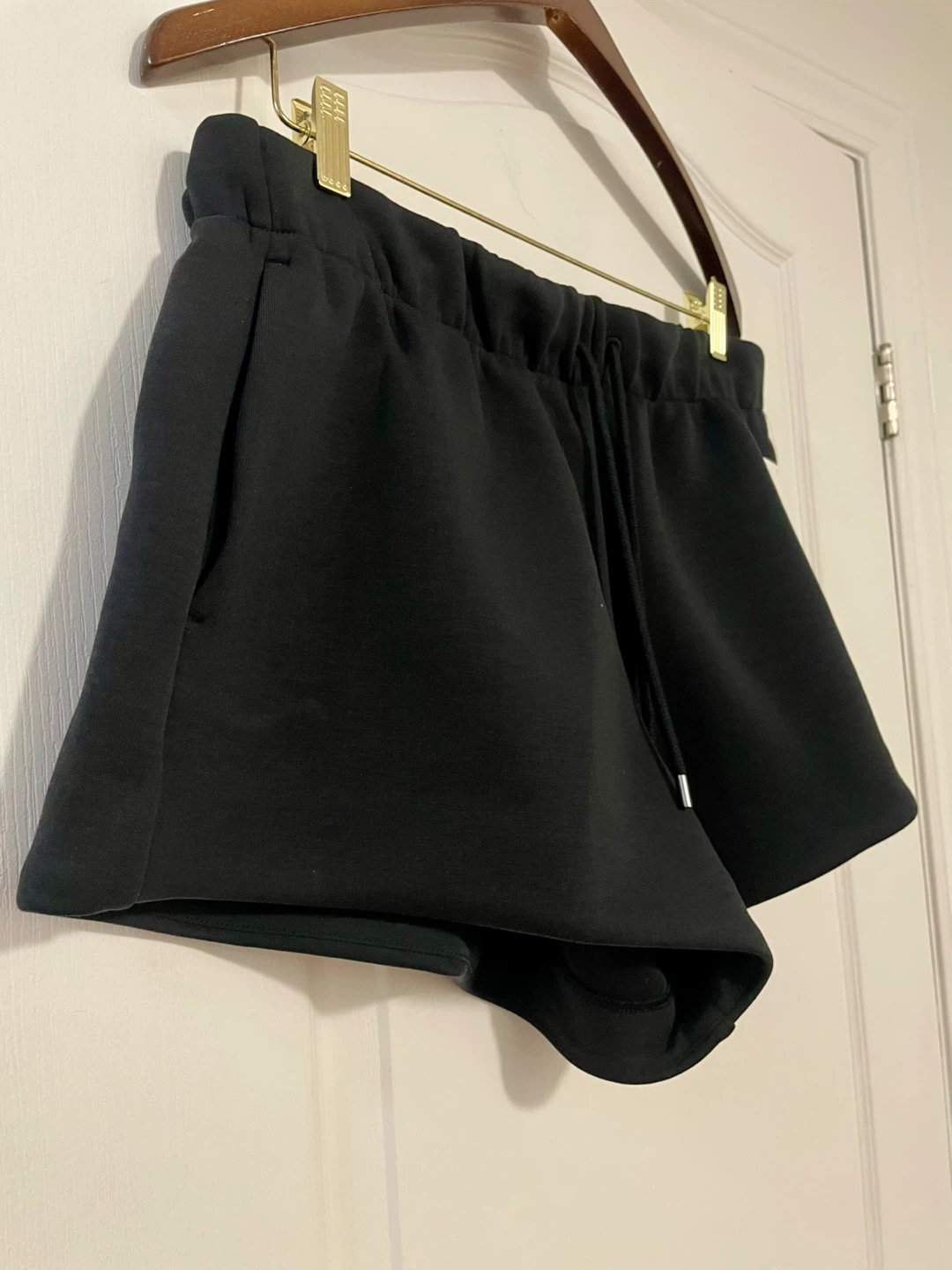 NWT Lululemon Black Shorts Size L - photo 3