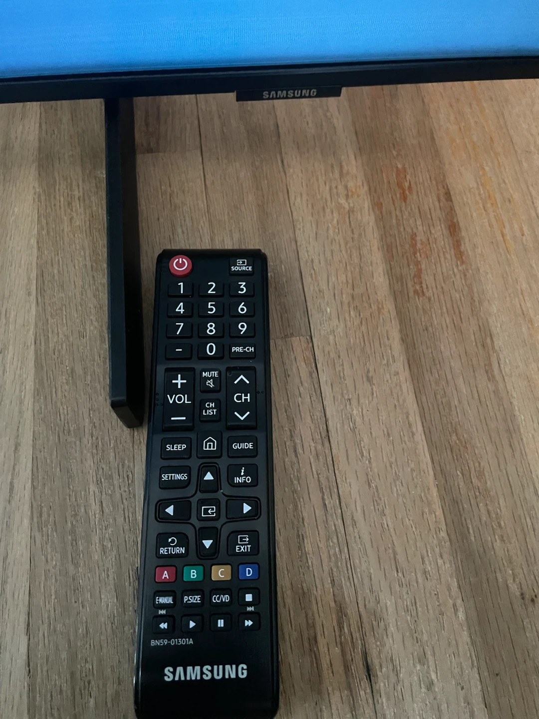 Tv 65” screen cracked Samsung - photo 2