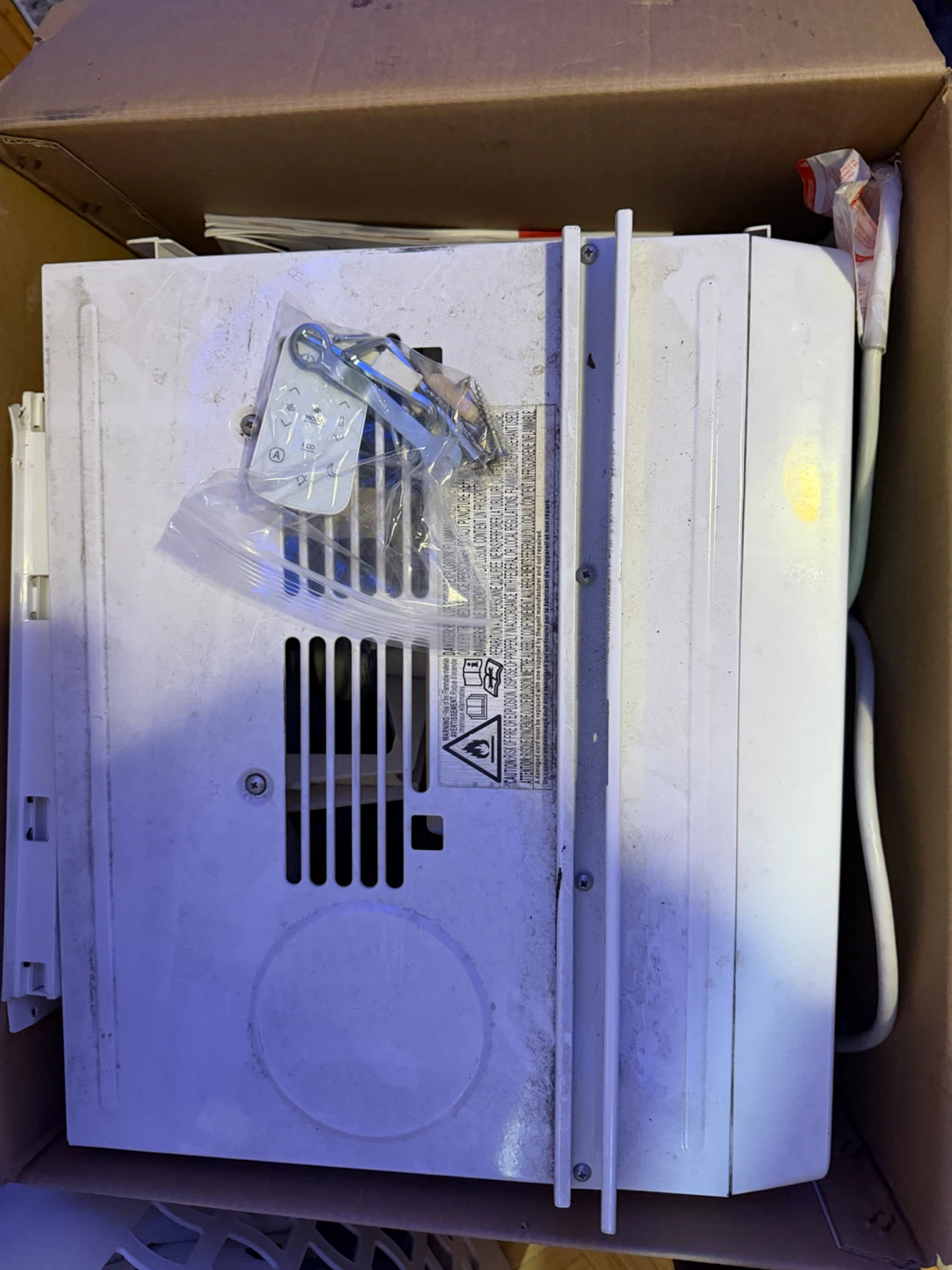 Toshiba Window Air Conditioner RAC-WK0812ESCWRC