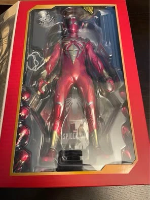 Hot Toys Spider Man Iron Spider Armor  VGAM038 Figure - photo 4