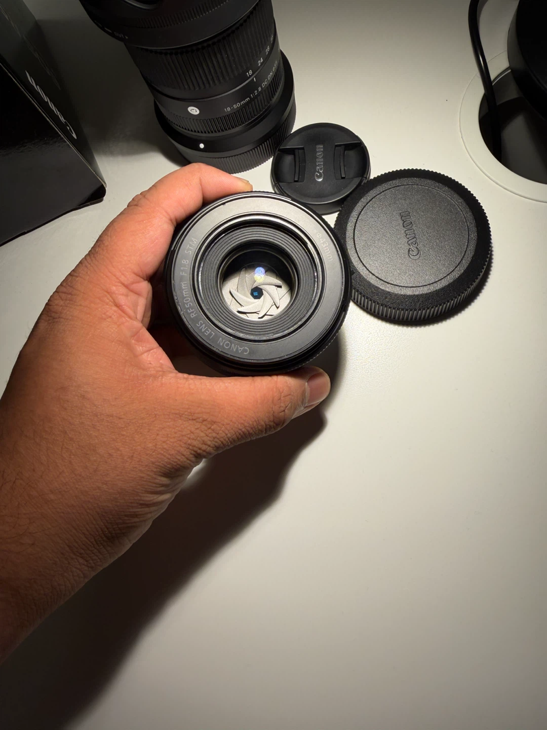 Canon RF 50mm f/1.8 STM Lens - photo 4