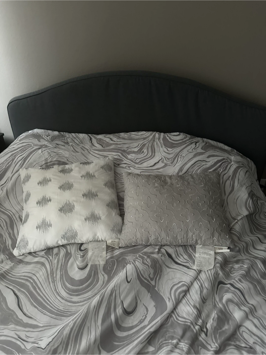 Full size bed with mattress - photo 2