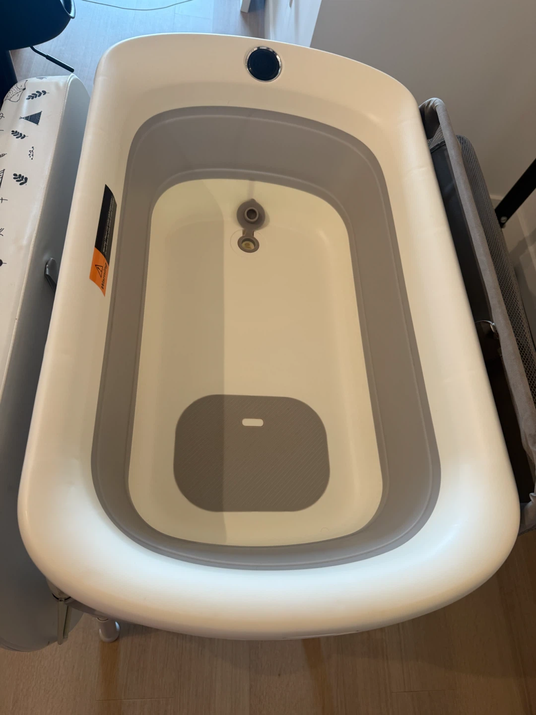 Baby changing table with baby bathtub - photo 4