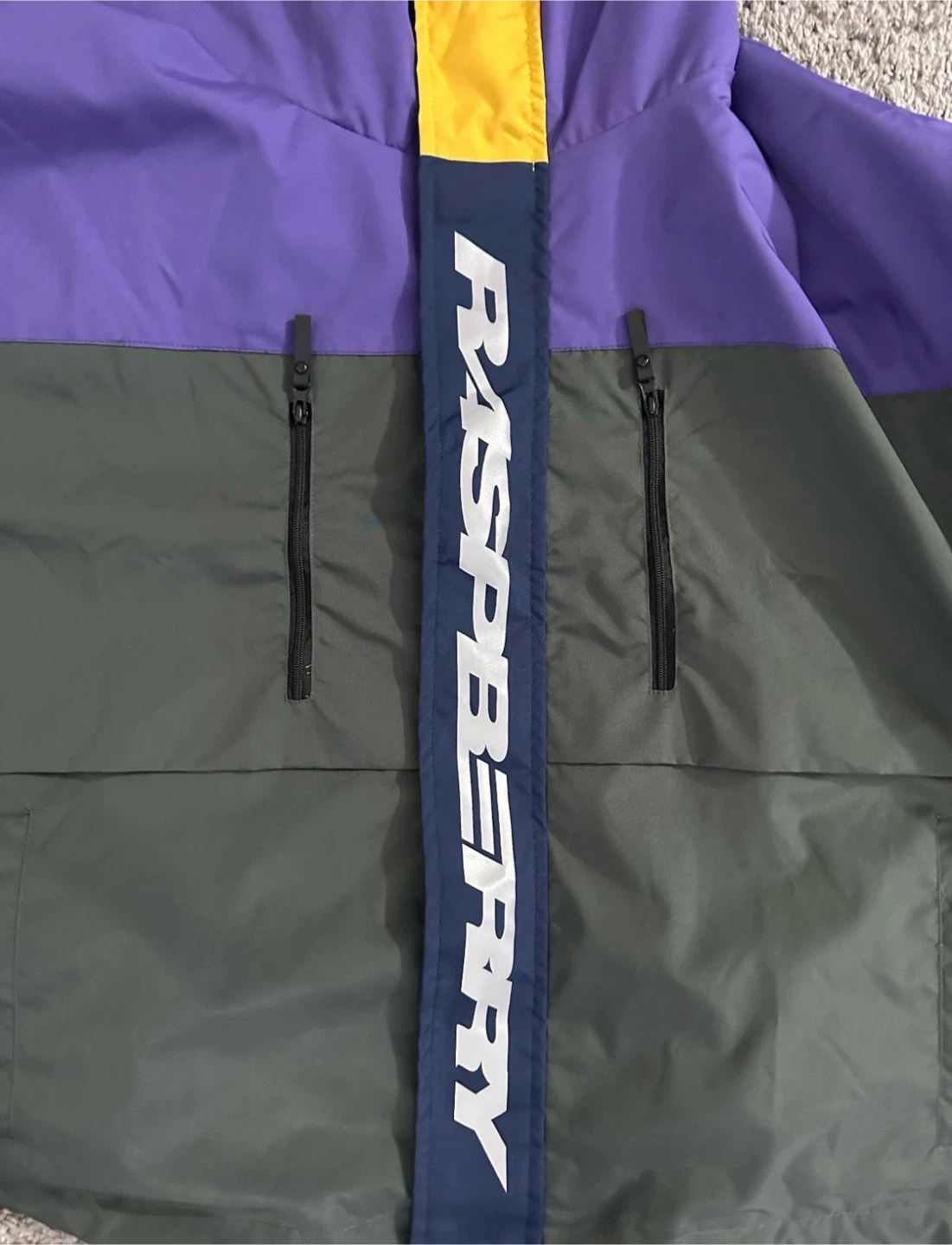 GV Gallery Raspberry Hills Windbreaker - photo 3