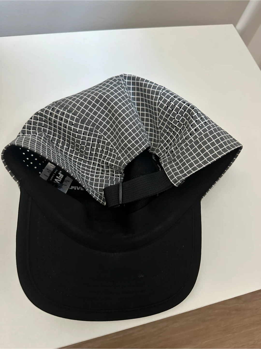 Running FIVE Panel Cap