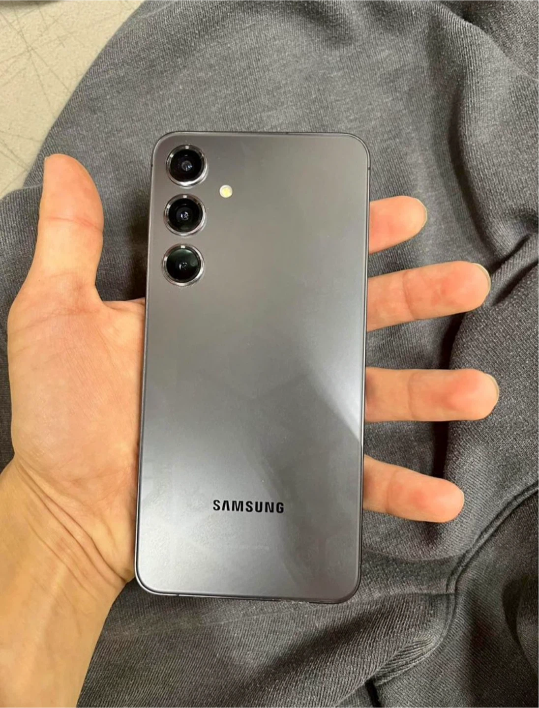 Samsung Galaxy S24 plus