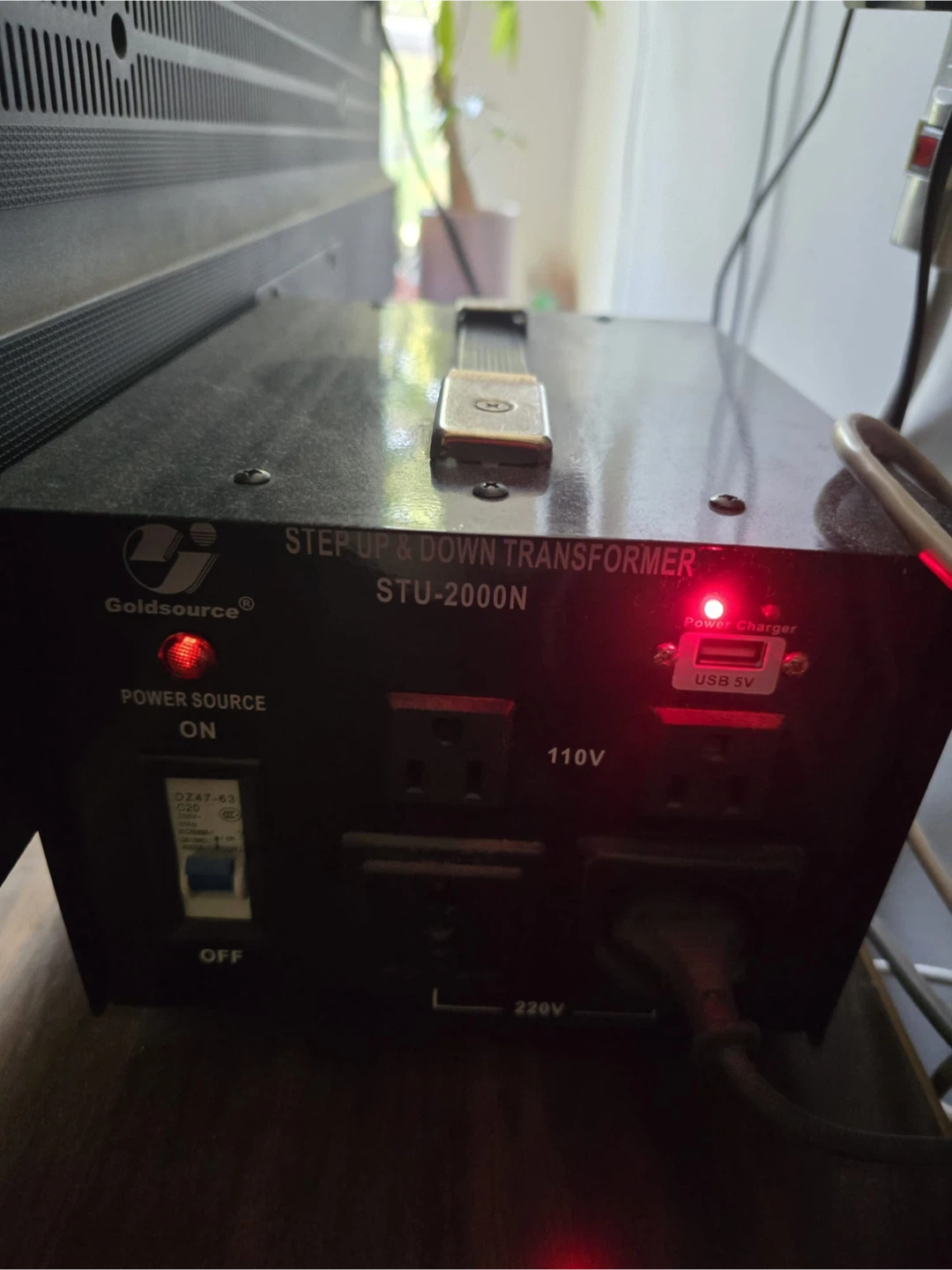 Goldsource Step Up & Down Transformer STU-2000N - photo 2