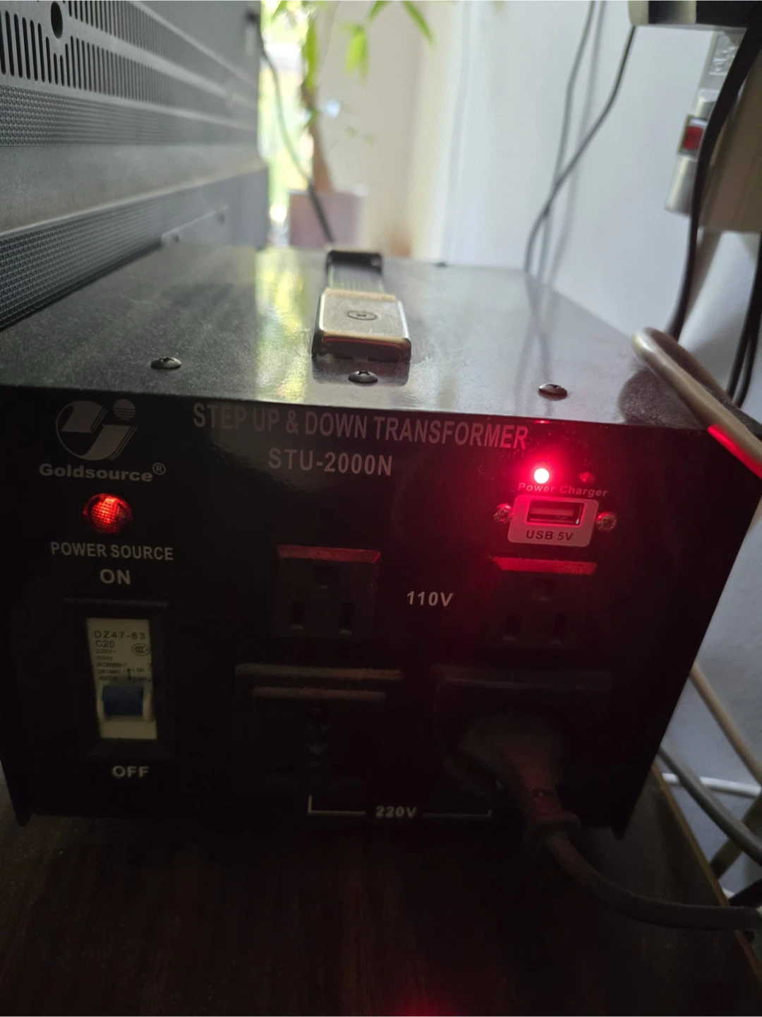 Goldsource Step Up & Down Transformer STU-2000N