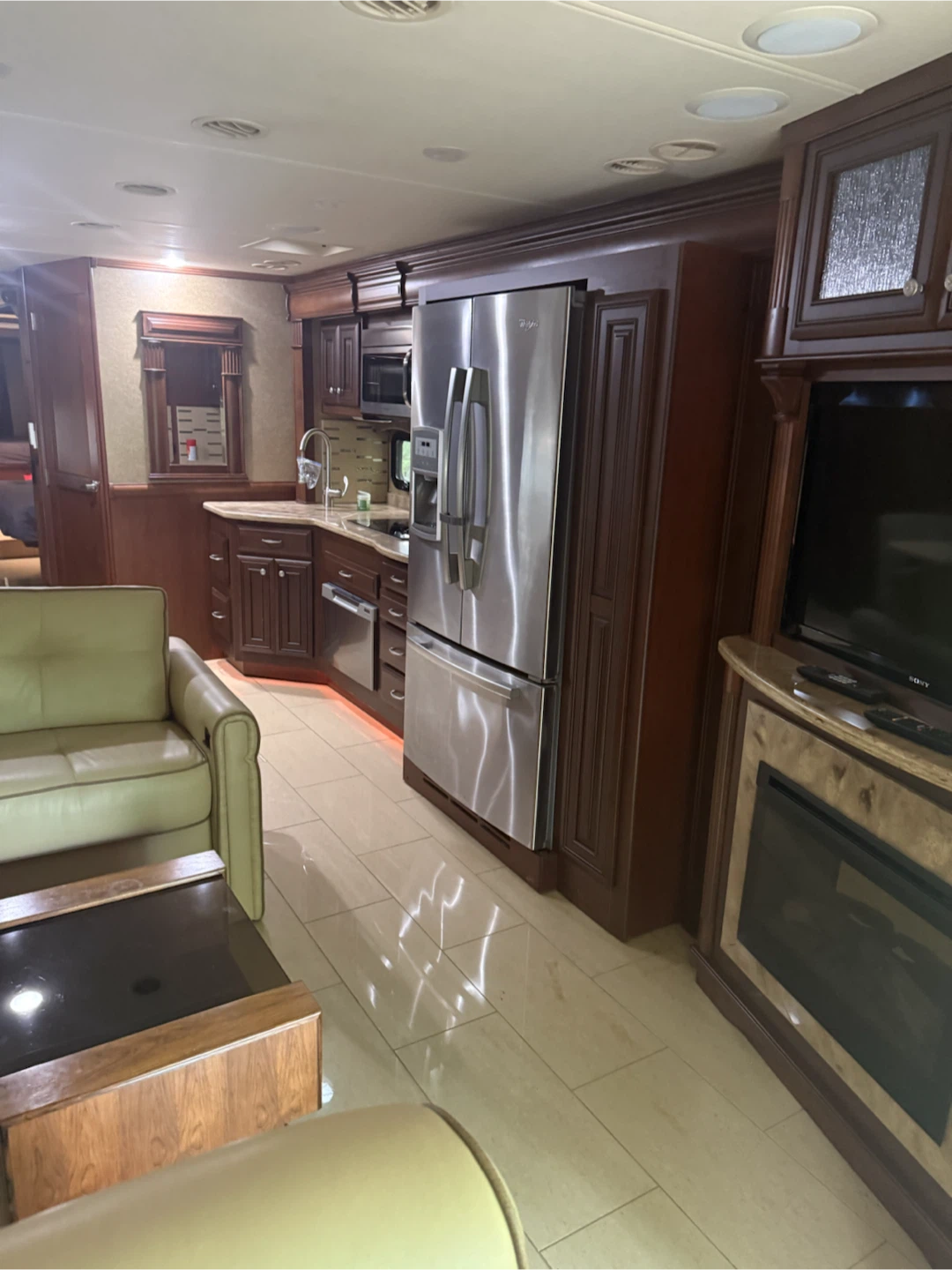 Tuscany Class A Motorhome 2014 - photo 4