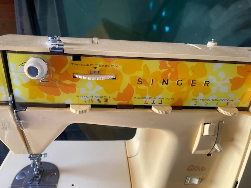 Singer Genie Sewing Machine - photo 2