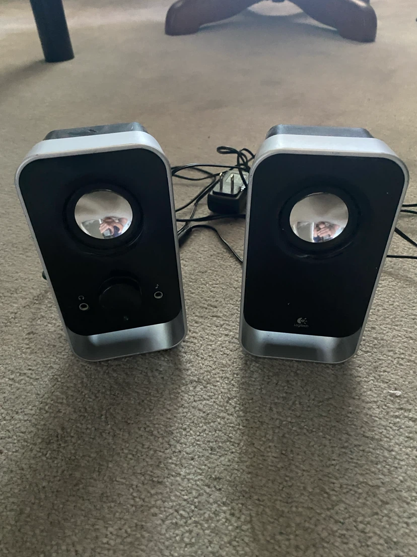 Logitech 2.0 Computer Speakers