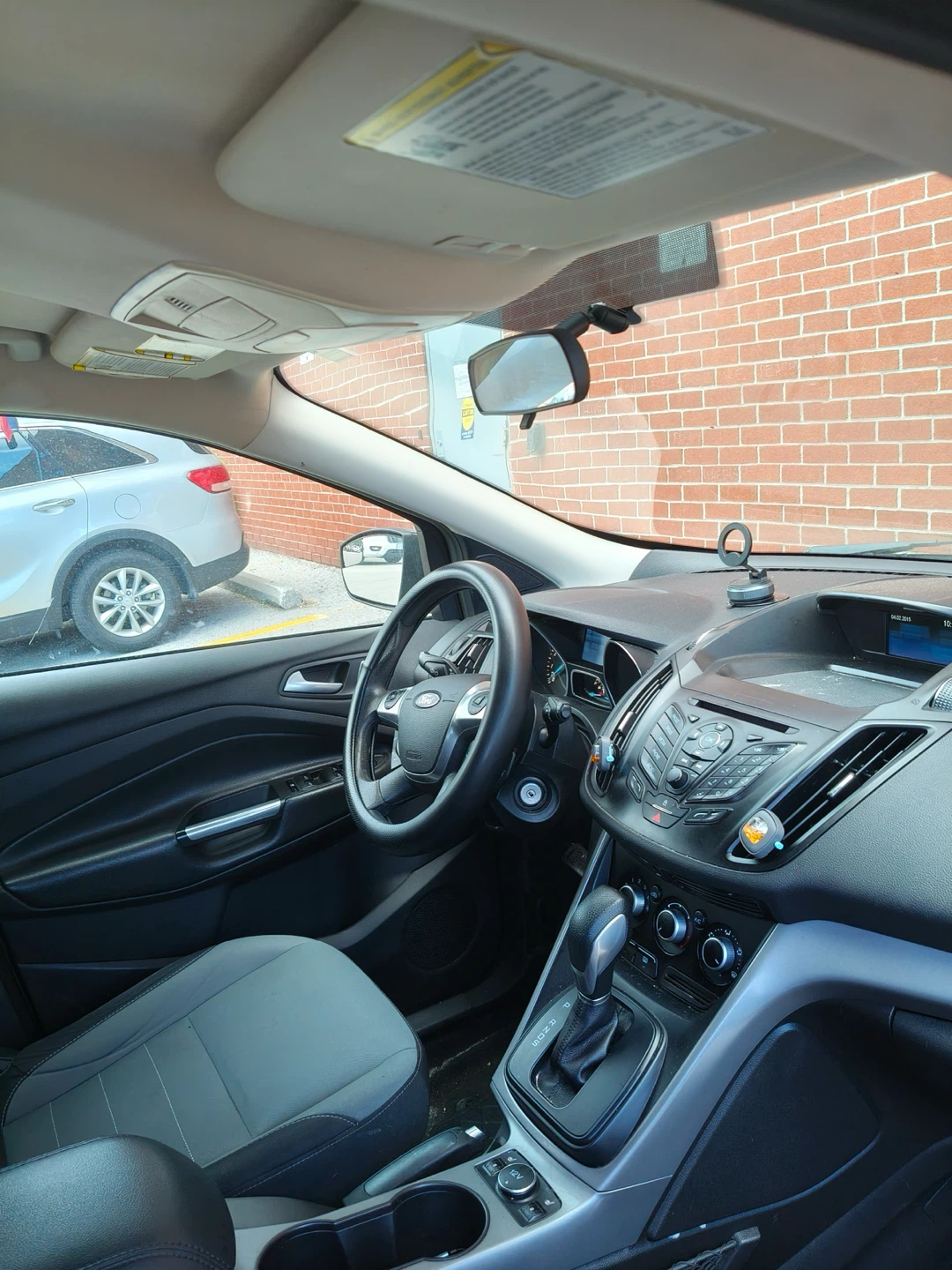 2015 Ford Escape (Movind out Sale) - photo 5