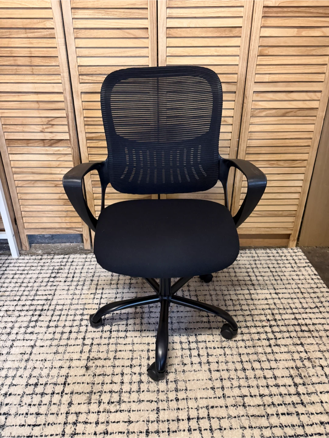 Black office chair