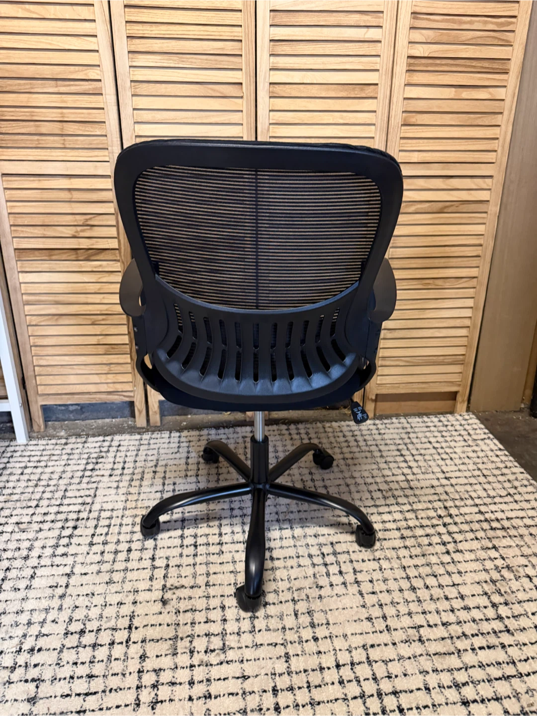 Black office chair - photo 4