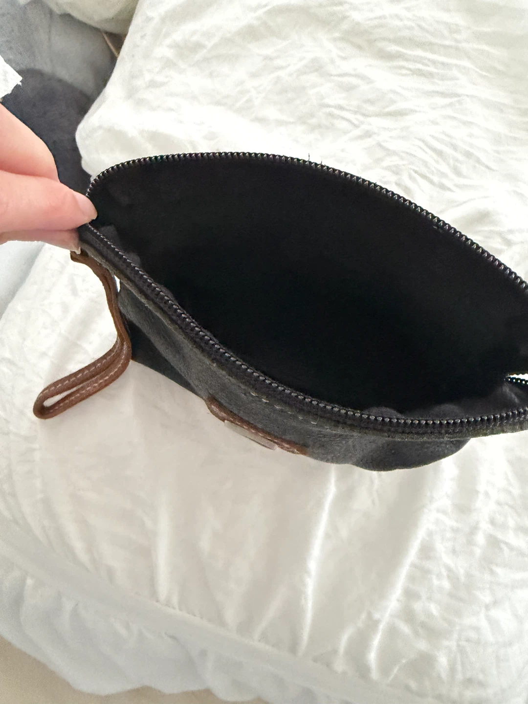 Roots Canada Leather Pouch - photo 2