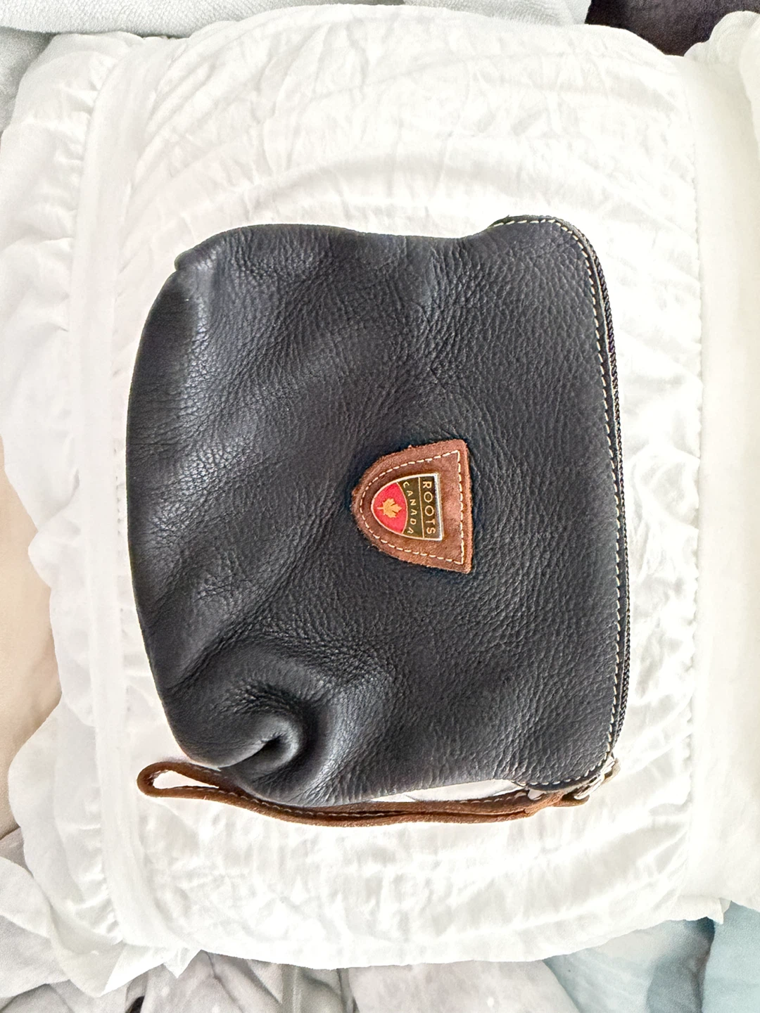 Roots Canada Leather Pouch - photo 3